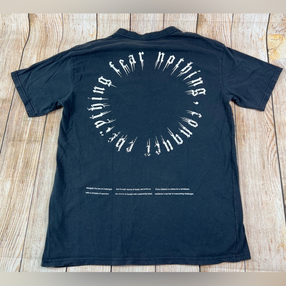 Mens Urban Man Fear Nothing Conquer Everything T Shirt Size Small Relaxed Fit